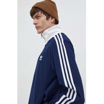 adidas Originals bluză Adicolor Classics Beckenbauer bărbați, culoarea bleumarin, cu imprimeu IP0418