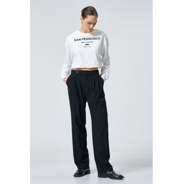 Bluza de trening crop cu maneci lungi si imprimeu text