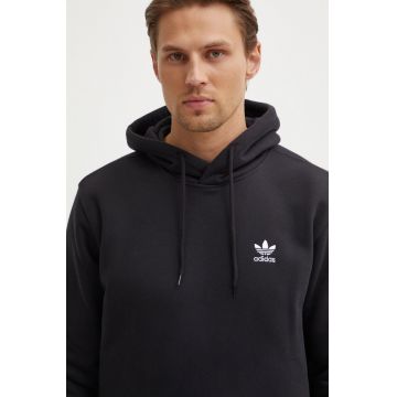 adidas Originals bluză Essential bărbați, culoarea negru, cu glugă, cu imprimeu, IY4930