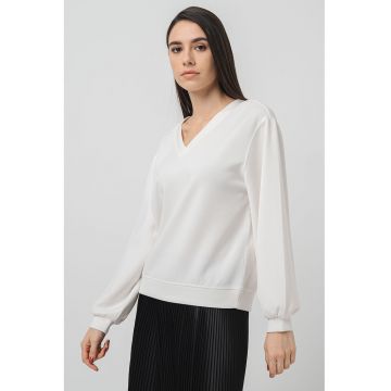 Bluza lejera regular fit cu decolteu in V